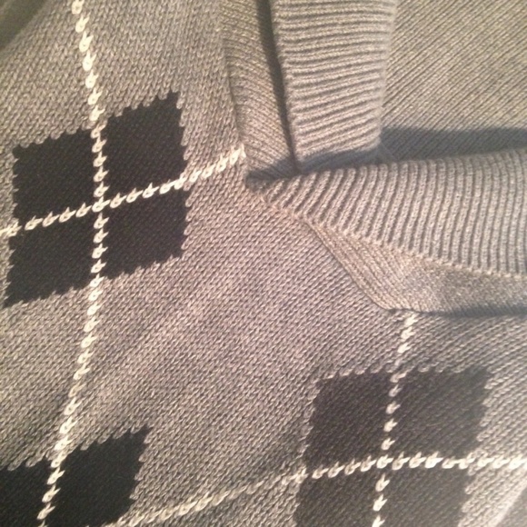 NWOT sweater - Picture 2 of 2